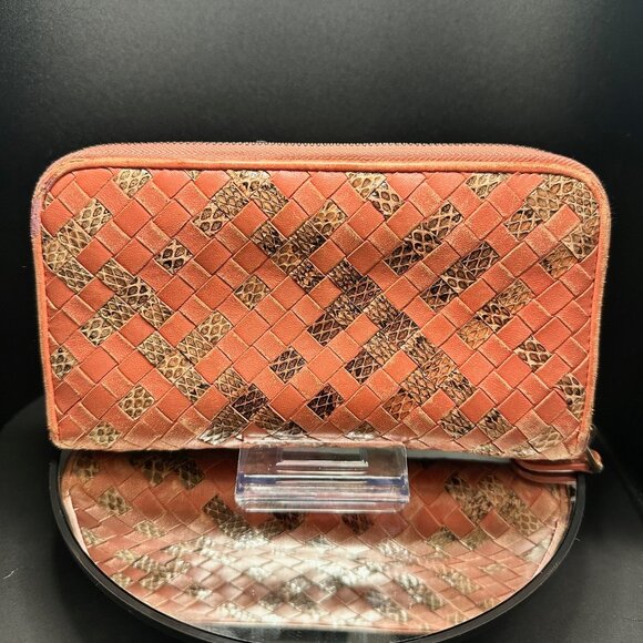 Bottega Veneta Intrecciato Snake Skin Zip Around Wallet - EUC - Picture 3 of 9